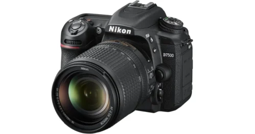 <a href="https://amzn.to/3Fnaasa">Nikon D7500</a> - Camera For Travel Beginners